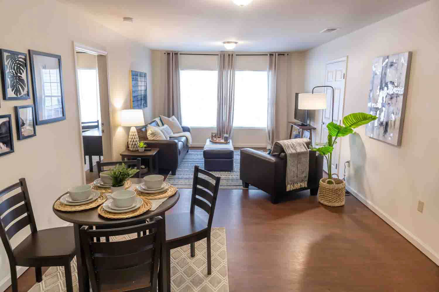 Model Cheney Commonswide1